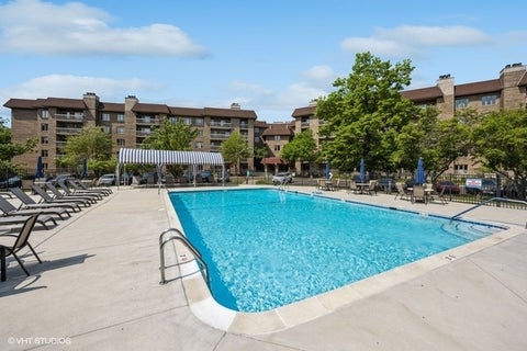 Tiny photo for 1250 Rudolph Road #2B, Northbrook, IL 60062 (MLS # 12497856)