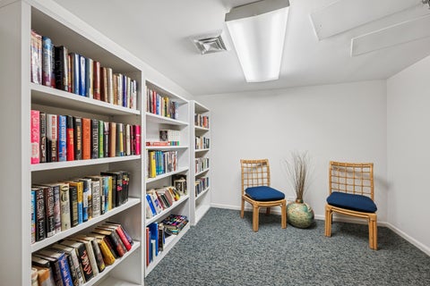 Tiny photo for 1250 Rudolph Road #2B, Northbrook, IL 60062 (MLS # 12497856)