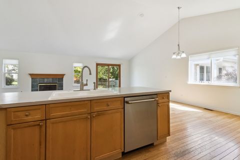 Tiny photo for 2 Melbourne Court, Lake In The Hills, IL 60156 (MLS # 12468155)