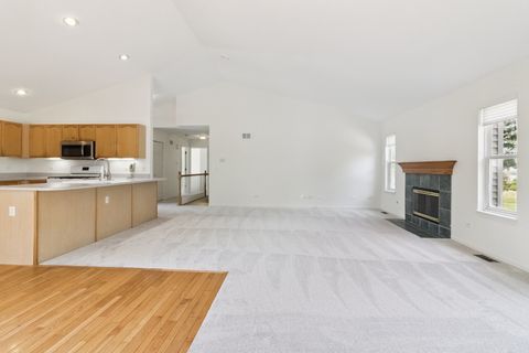 Tiny photo for 2 Melbourne Court, Lake In The Hills, IL 60156 (MLS # 12468155)