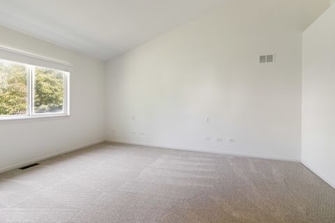 Tiny photo for 2 Melbourne Court, Lake In The Hills, IL 60156 (MLS # 12468155)