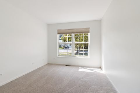 Tiny photo for 2 Melbourne Court, Lake In The Hills, IL 60156 (MLS # 12468155)