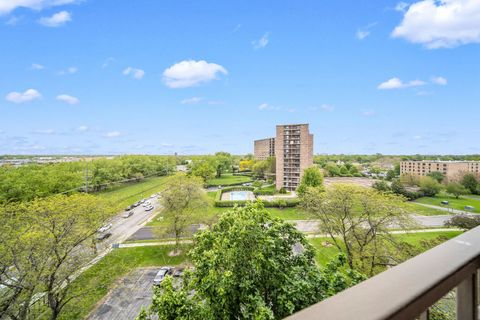 Tiny photo for 7033 N KEDZIE Avenue #815, Chicago, IL 60645 (MLS # 12647464)