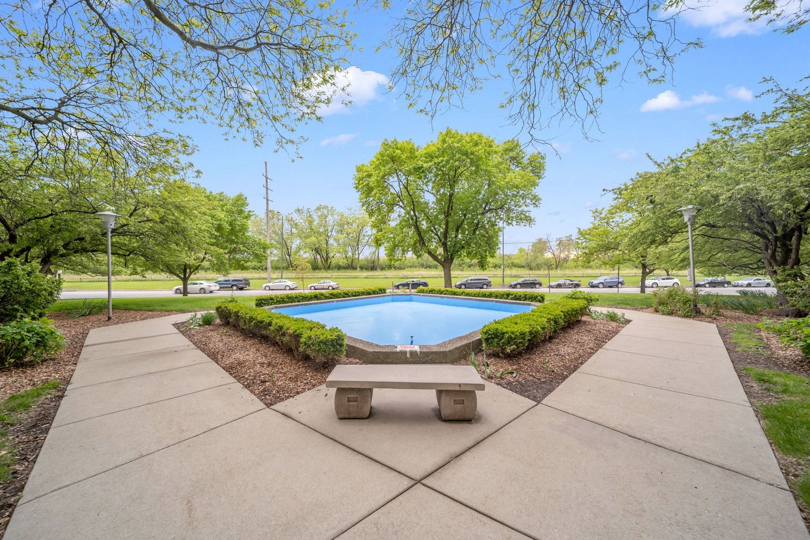 7033 N KEDZIE Avenue 815