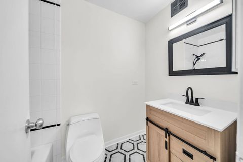 Tiny photo for 7033 N KEDZIE Avenue #815, Chicago, IL 60645 (MLS # 12647464)