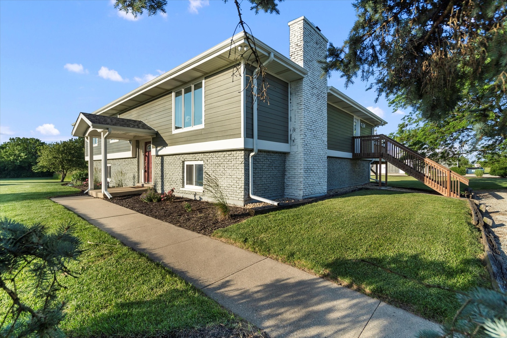 1002 S Schoolhouse Road