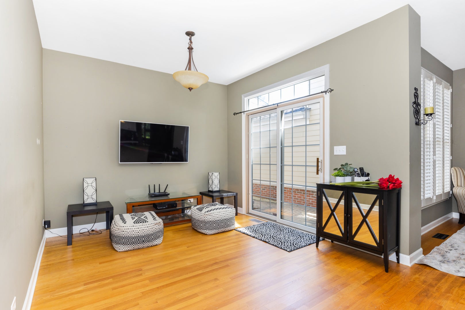 4383 Canterbury Court 4383