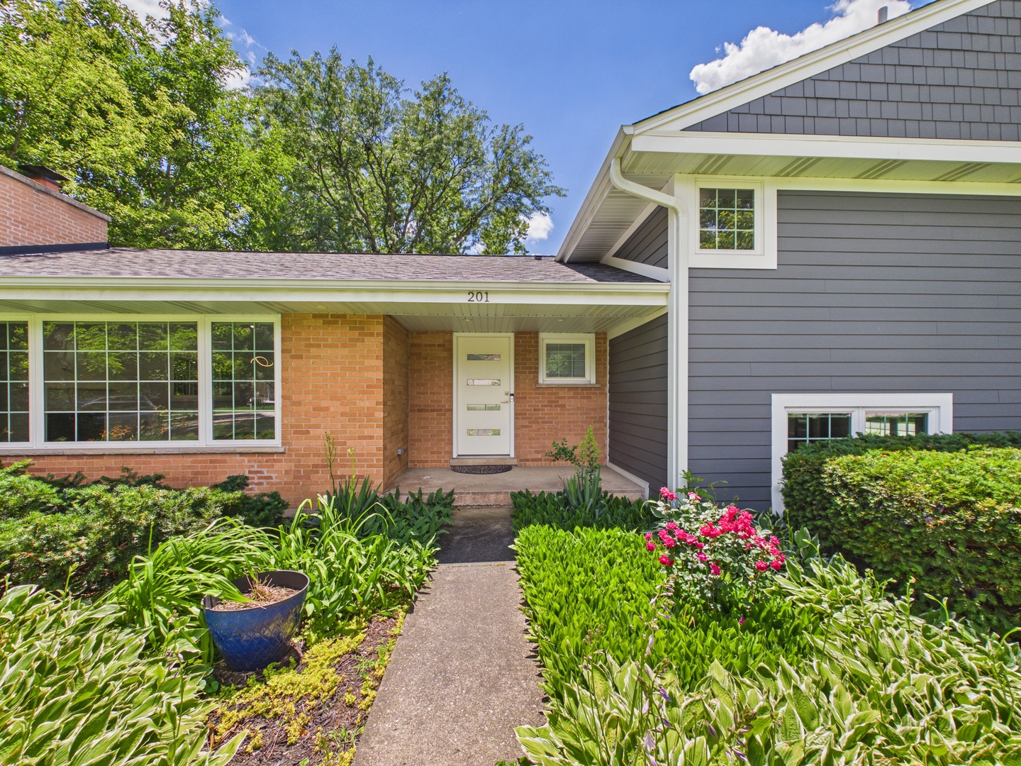 201 E Olive Avenue