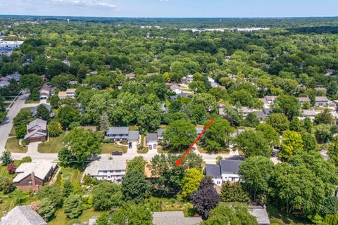 Tiny photo for 625 Mullady Parkway, Libertyville, IL 60048 (MLS # 12751623)