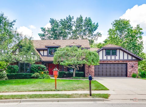 Photo of 625 Mullady Parkway, Libertyville, IL 60048 (MLS # 12751623)