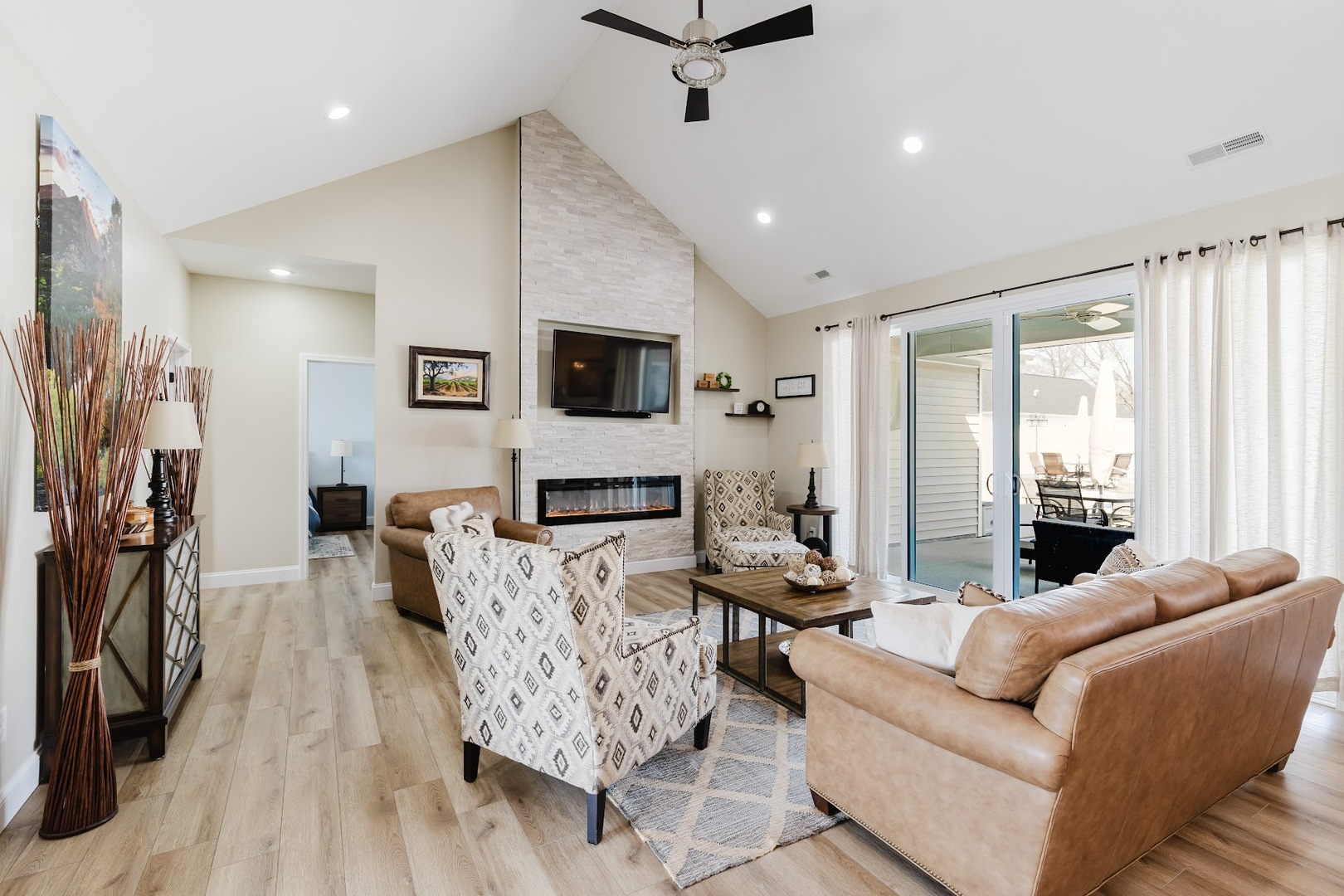 1112 Daybreak Drive