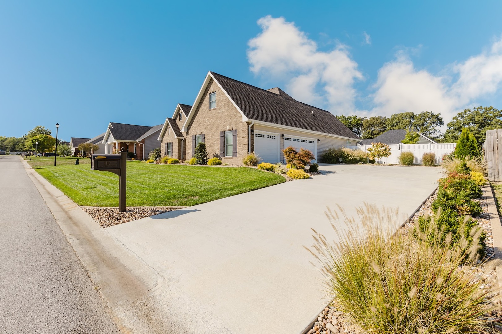 1112 Daybreak Drive