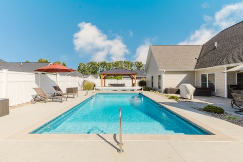 Tiny photo for 1112 Daybreak Drive, Marion, IL 62959 (MLS # 12601567)