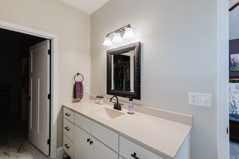 Tiny photo for 1112 Daybreak Drive, Marion, IL 62959 (MLS # 12601567)