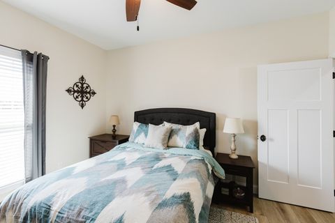 Tiny photo for 1112 Daybreak Drive, Marion, IL 62959 (MLS # 12601567)