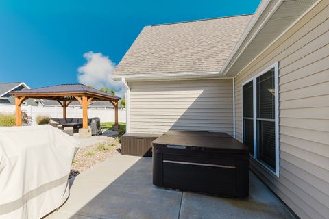 Tiny photo for 1112 Daybreak Drive, Marion, IL 62959 (MLS # 12601567)