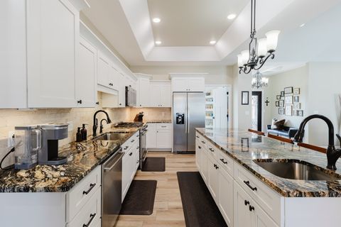 Tiny photo for 1112 Daybreak Drive, Marion, IL 62959 (MLS # 12601567)