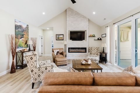 Tiny photo for 1112 Daybreak Drive, Marion, IL 62959 (MLS # 12601567)