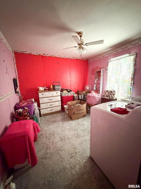 Tiny photo for 601 E LAFAYETTE Street, Olney, IL 62450 (MLS # EB460613)