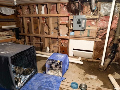 Tiny photo for 601 E LAFAYETTE Street, Olney, IL 62450 (MLS # EB460613)