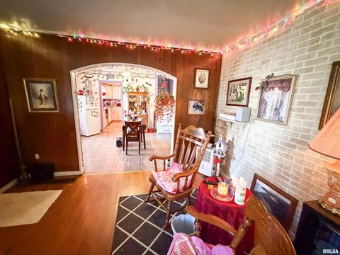 Tiny photo for 601 E LAFAYETTE Street, Olney, IL 62450 (MLS # EB460613)