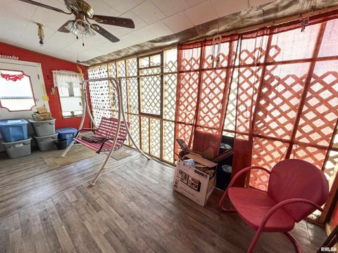 Tiny photo for 601 E LAFAYETTE Street, Olney, IL 62450 (MLS # EB460613)