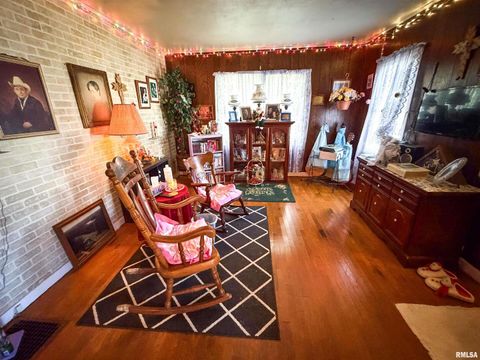 Tiny photo for 601 E LAFAYETTE Street, Olney, IL 62450 (MLS # EB460613)