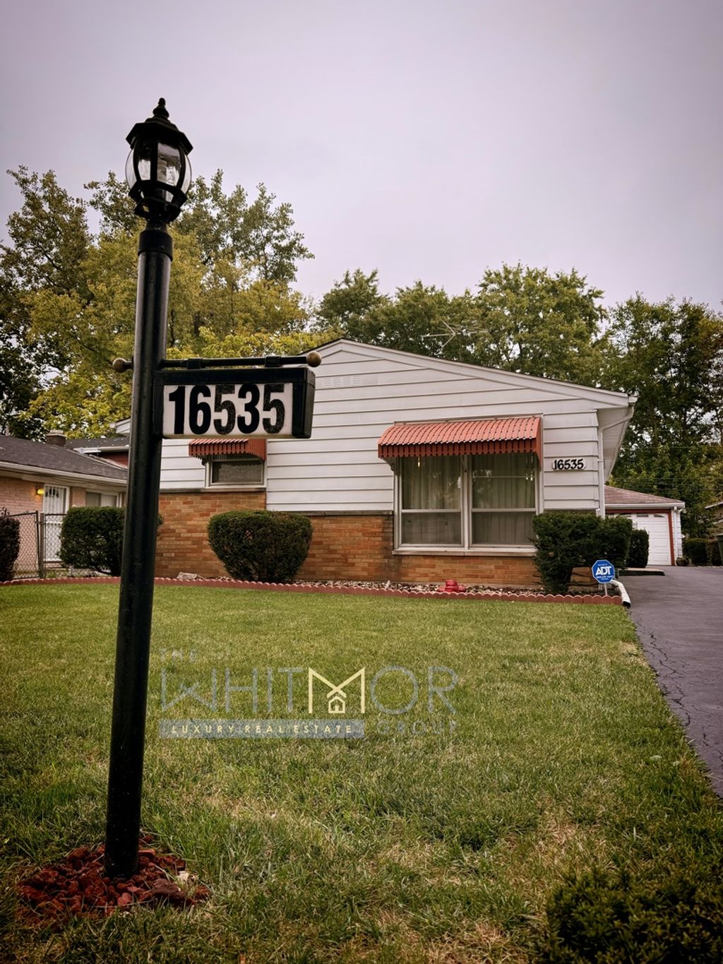 Photo for 16535 Hermitage Avenue, Markham, IL 60428 (MLS # 12496925)