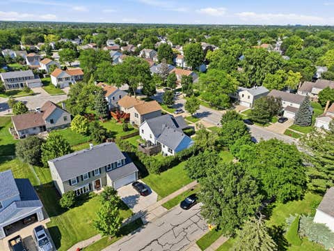 Tiny photo for 572 N Walnut Lane, Schaumburg, IL 60194 (MLS # 12700991)