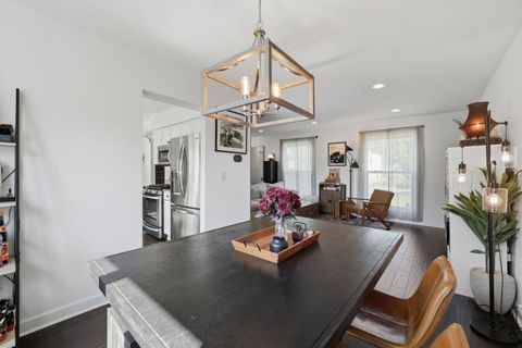 Tiny photo for 572 N Walnut Lane, Schaumburg, IL 60194 (MLS # 12700991)