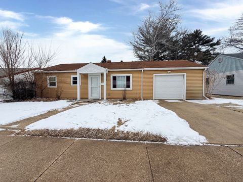 Tiny photo for 205 Hereford Avenue, Steger, IL 60475 (MLS # 12562919)