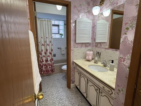 Tiny photo for 6875 N Northwest Highway #1D, Chicago, IL 60631 (MLS # 12519595)