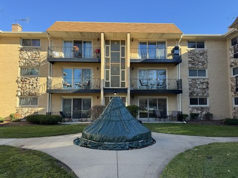 6875 N Northwest Highway 1D Chicago IL 60631