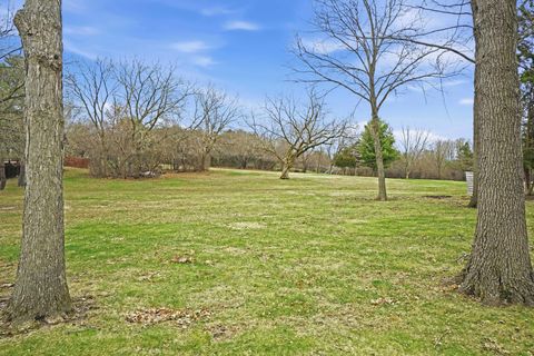 38705 N Pine Grove Avenue Wadsworth IL 60083