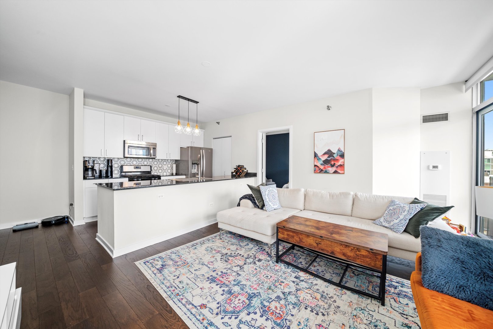 330 W GRAND Avenue 1207