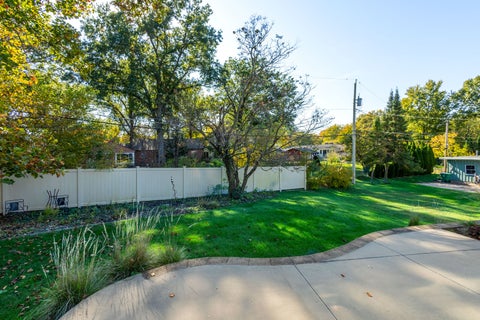 Tiny photo for 2520 30th Ave Court, Moline, IL 61265 (MLS # 12794025)