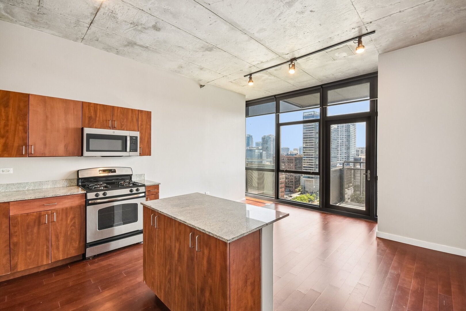 235 W Van Buren Street 1807