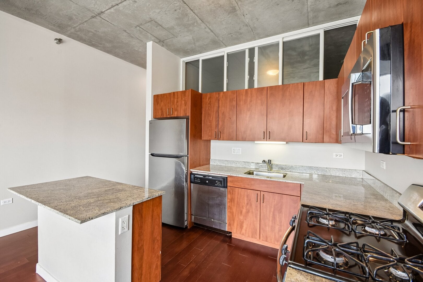 235 W Van Buren Street 1807