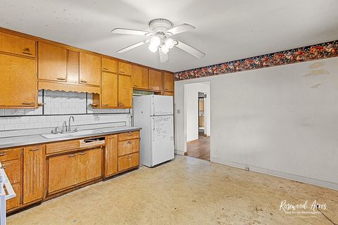 Tiny photo for 665 N Kennedy Drive, Kankakee, IL 60901 (MLS # 12479870)