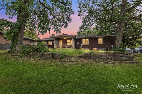 Tiny photo for 665 N Kennedy Drive, Kankakee, IL 60901 (MLS # 12479870)