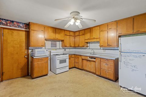 Tiny photo for 665 N Kennedy Drive, Kankakee, IL 60901 (MLS # 12479870)