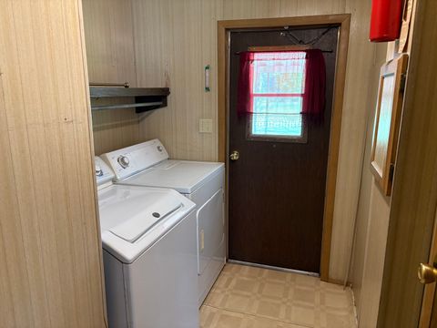 Tiny photo for 173 Greenview Road, Centralia, IL 62801 (MLS # 12669028)