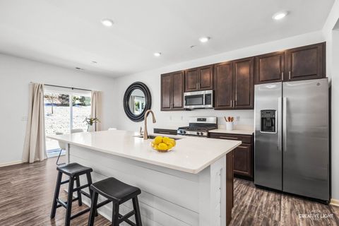 Tiny photo for 1066 Moraine Drive, South Elgin, IL 60177 (MLS # 12585741)