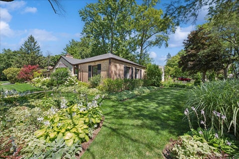 Tiny photo for 1871 Elmwood Drive, Highland Park, IL 60035 (MLS # 12705309)