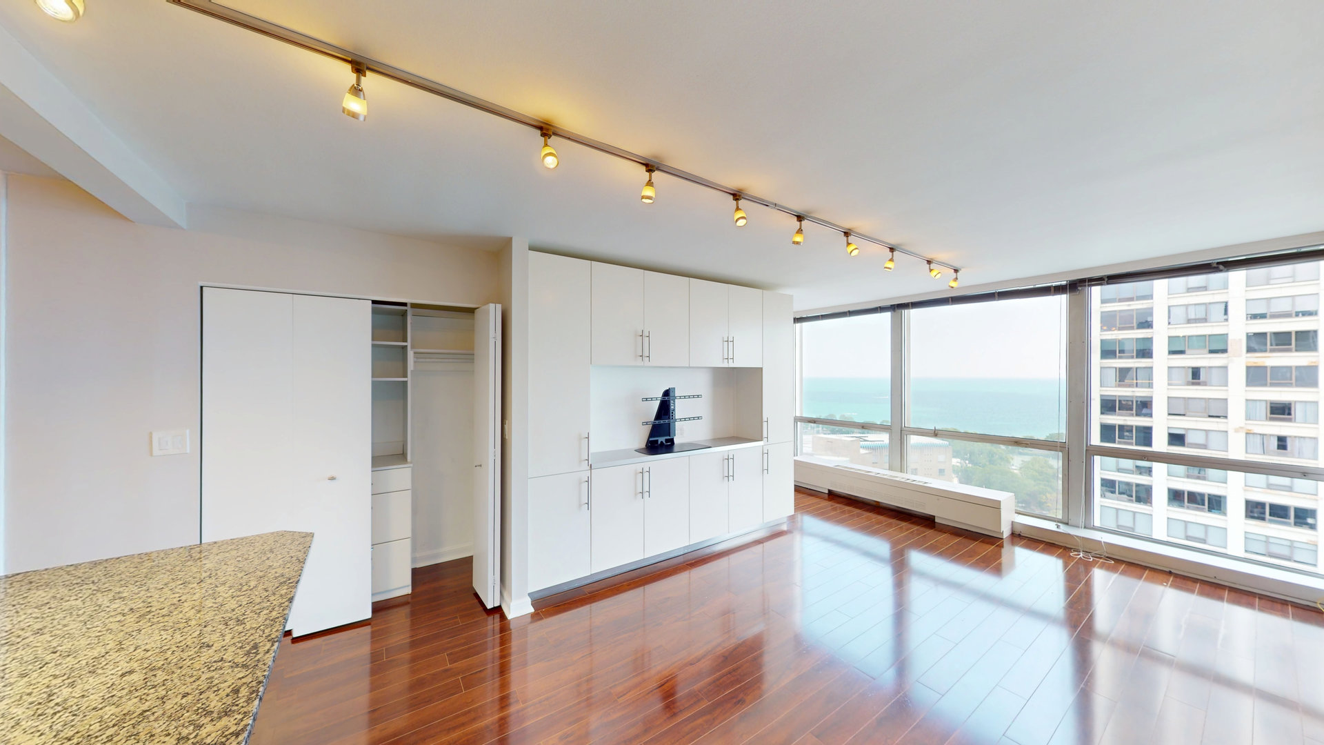 330 W Diversey Parkway 2509