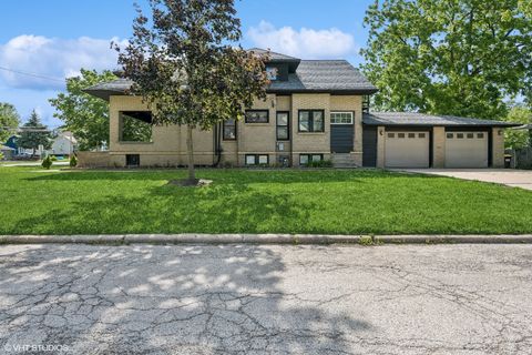 Tiny photo for 306 E Diggins Street, Harvard, IL 60033 (MLS # 12399750)