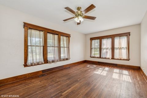 Tiny photo for 306 E Diggins Street, Harvard, IL 60033 (MLS # 12399750)