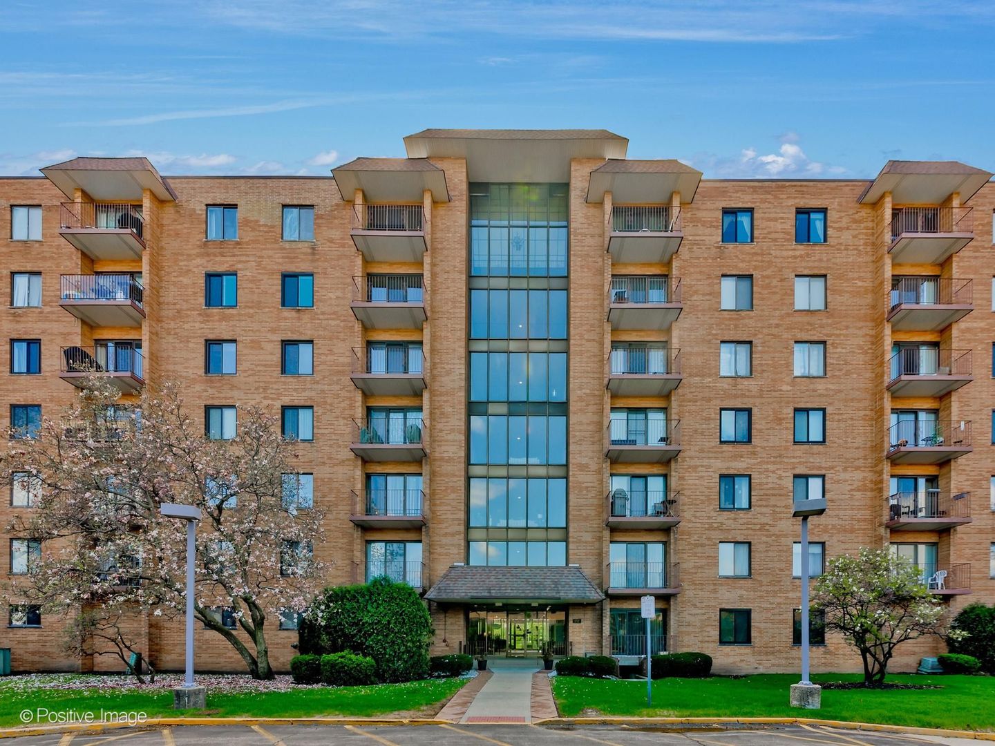 1717 W Crystal Lane 702