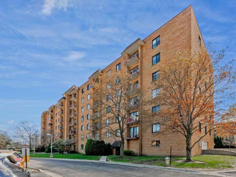 1717 W Crystal Lane Unit 702, Mount Prospect, IL 60056 - #: 12661451