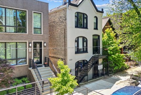 2233 W Shakespeare Avenue 1F Chicago IL 60647